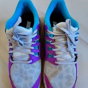 EUC NIKE TEAL/PURPLE